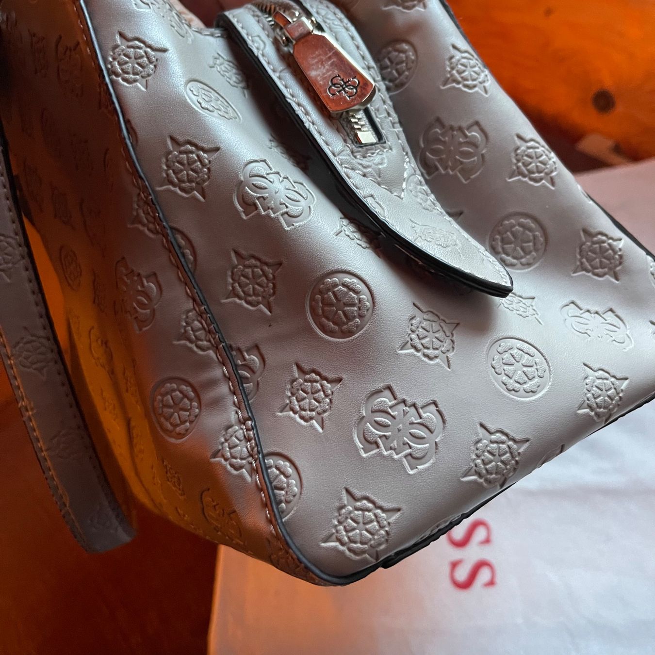 Guess Borse da donna: Borsa GUESS -Originale! in bell colore elegante e spaziosa – Nuovo (secondo la descrizione) da Gordevio venduto da LanaZimm 8