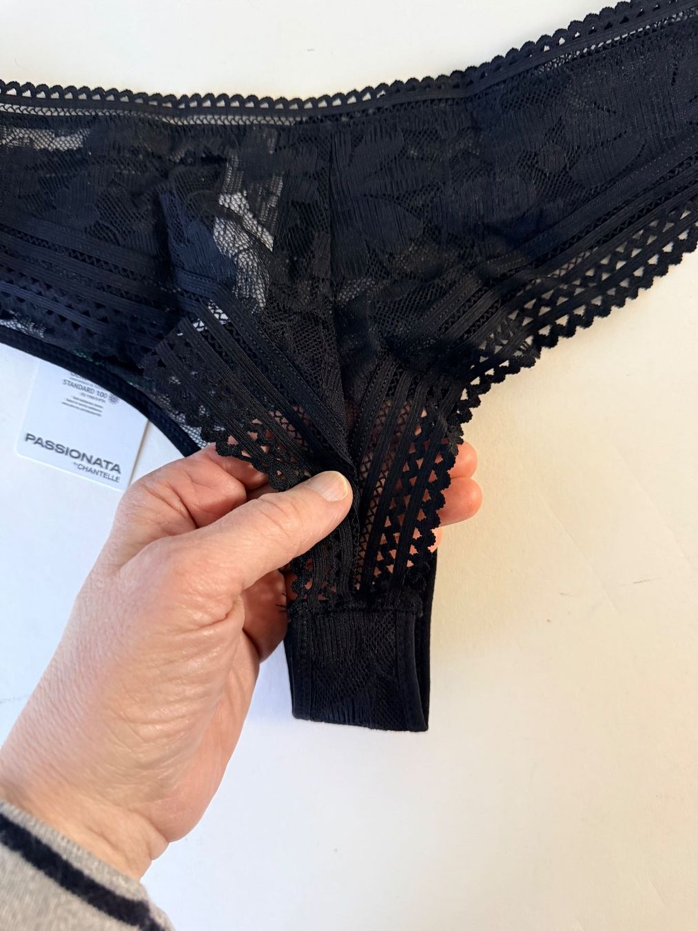 Passionata Altra biancheria intima: String, PASSIONATA, Gr. 40, Schwarz mit Blumenmuster, 3 Stck – Nuovo e nell'imballaggio originale da Rudolfstetten venduto da gst_g7xl 3