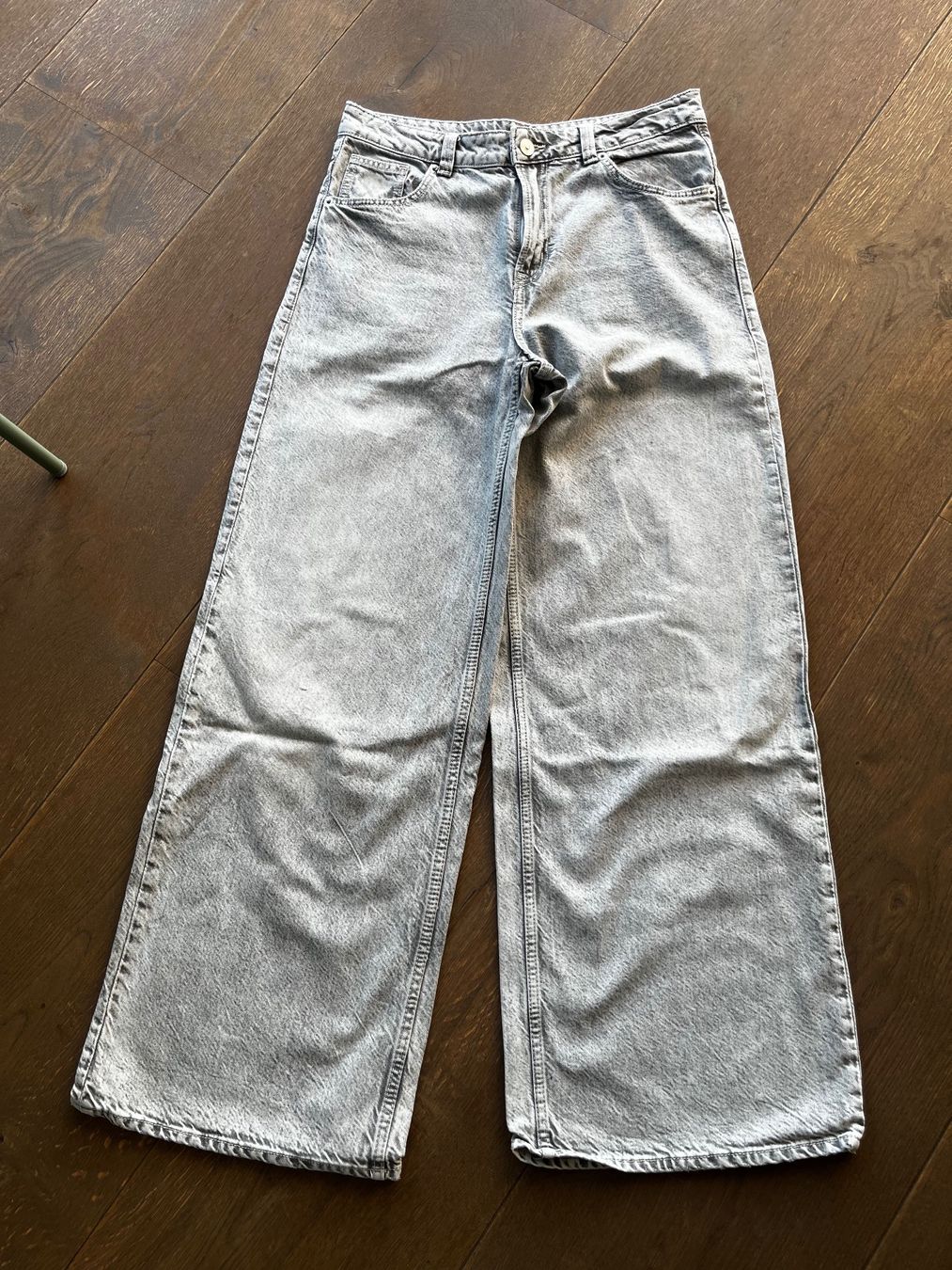 H&M Jeans: Jeans taille haute et large, taille 36 – D'occasion à Develier par lili_1