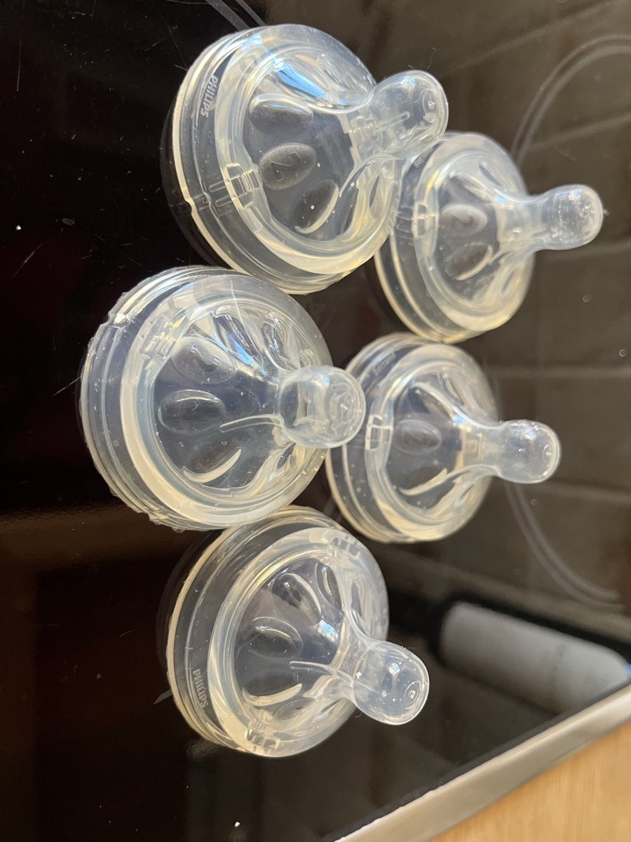 Avent Repas pour bébés: 5x Philips Avent Sauger Grösse 2 – D'occasion à Basel par Kalleskaviar