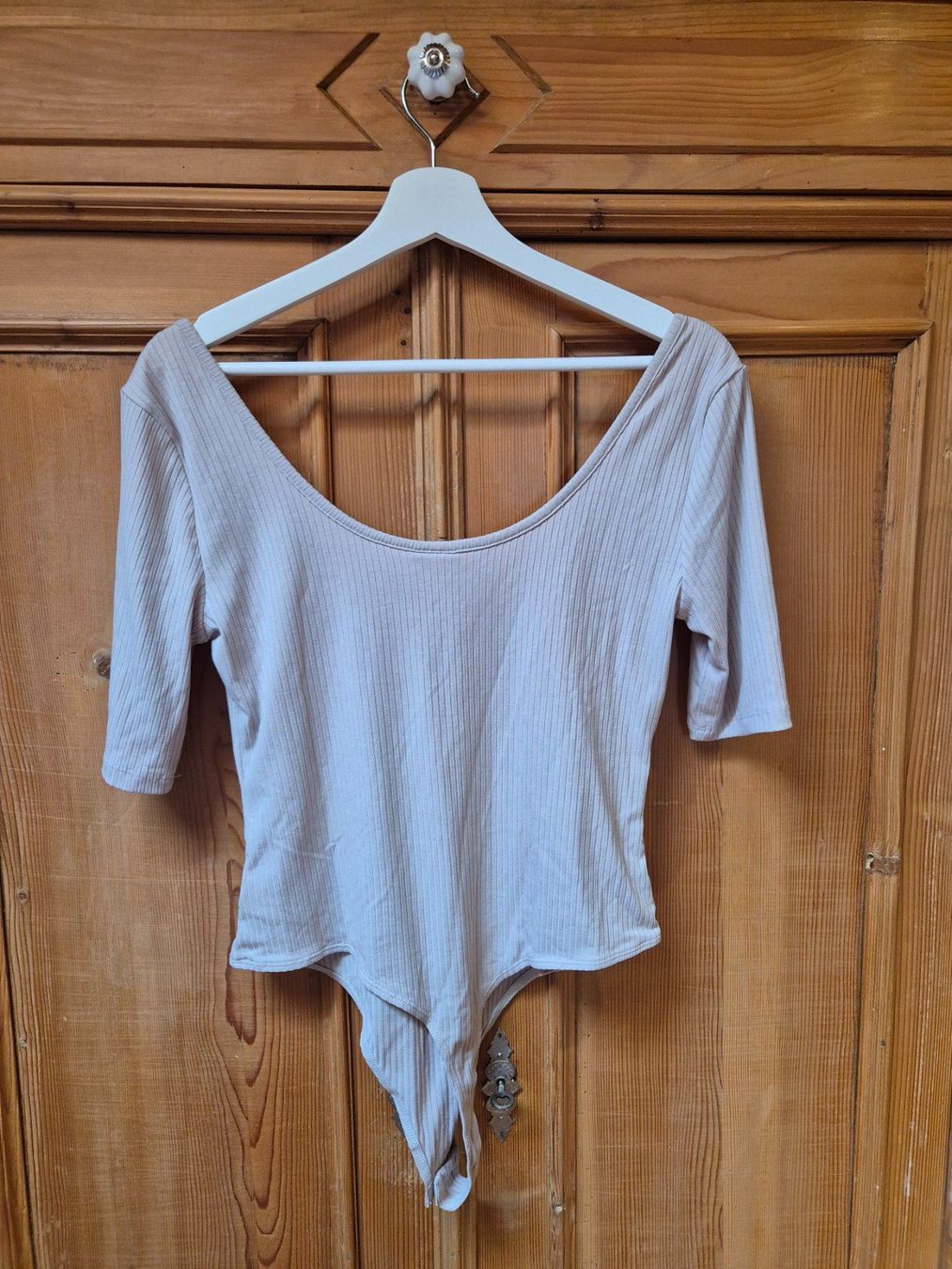 H&M T-shirt: Body H&M Grösse M neu – Nuovo (secondo la descrizione) da Sigriswil venduto da sam_89sk 1