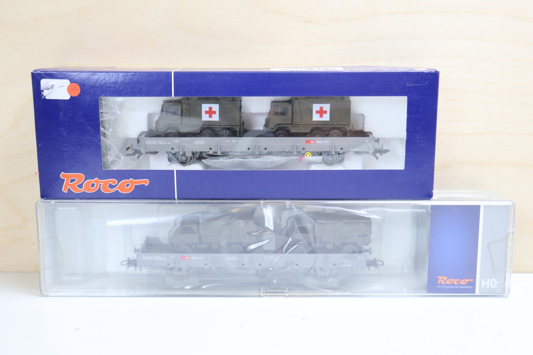 ROCO SBB Armee 2 x Wagen + Militärfahrzeuge 66739 / 66682 (Gebraucht ...