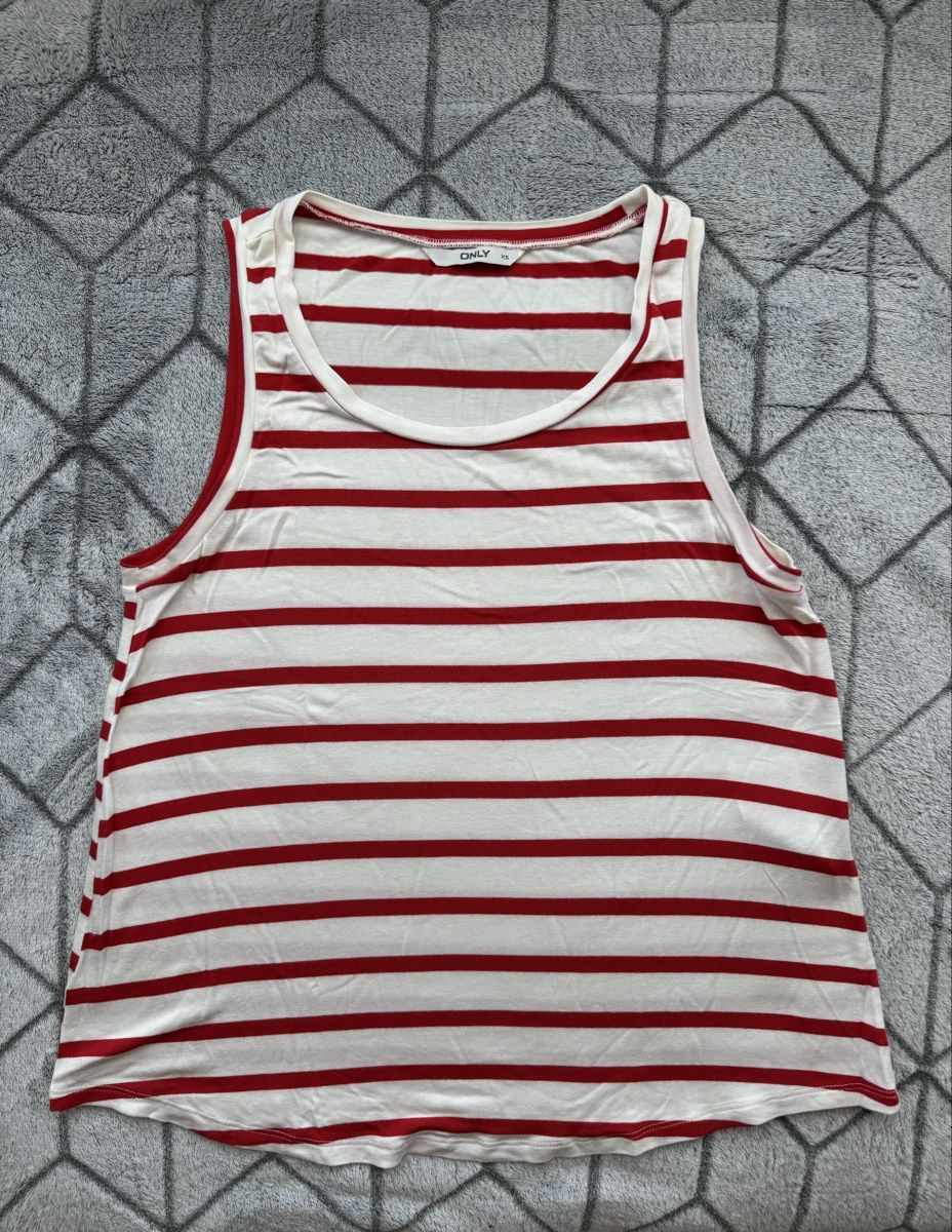 Only Top: Basic Top von Only in Gr XS – Nuovo (secondo la descrizione) da Rüti ZH venduto da Ella96