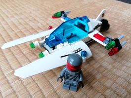 LEGO # 5981  SPACE  POLICE  Raid VPR