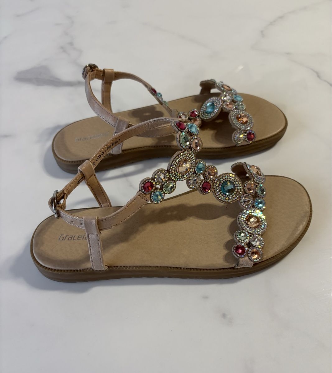 Chaussures filles: Sandales.Pointure 37 – D'occasion à Delémont par Vendeur_3 2
