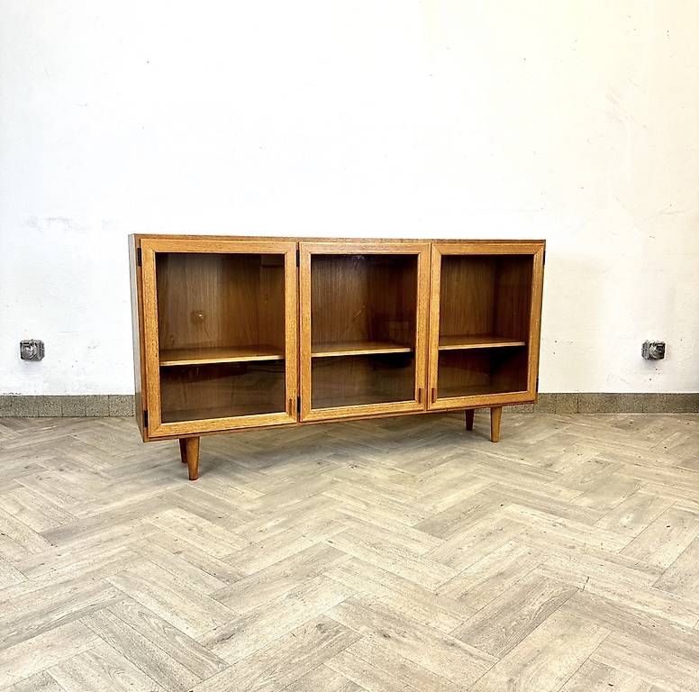 Vetrine: SALE Mid Centuery danish teak Vitrine / Sideboard – Usato da basel venduto da vintory.ch 4