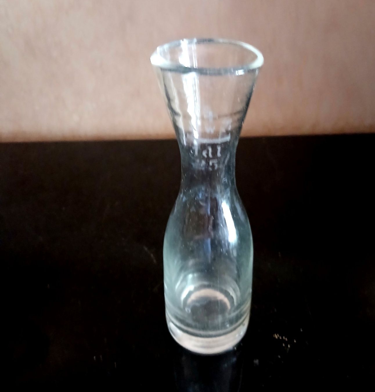 Karaffen: Carafe à vin 1 dl centenaire - 1925 – Gebraucht aus LE MONT-SUR-LAUSANNE von CHOCO04