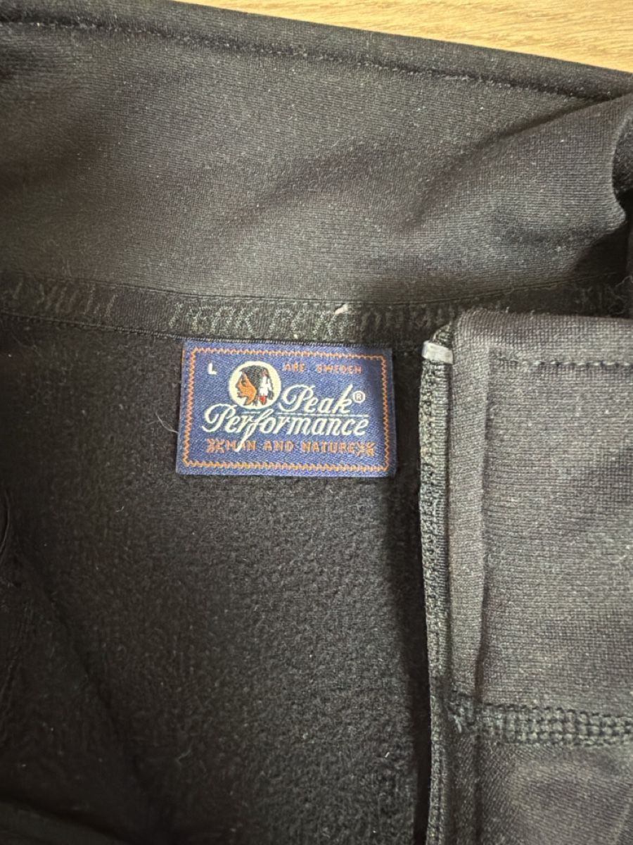 Peak Performance Kleiderpakete: 3 Pullover Falke & Peak Performance – Gebraucht aus Ennetbaden von Katiusia 8