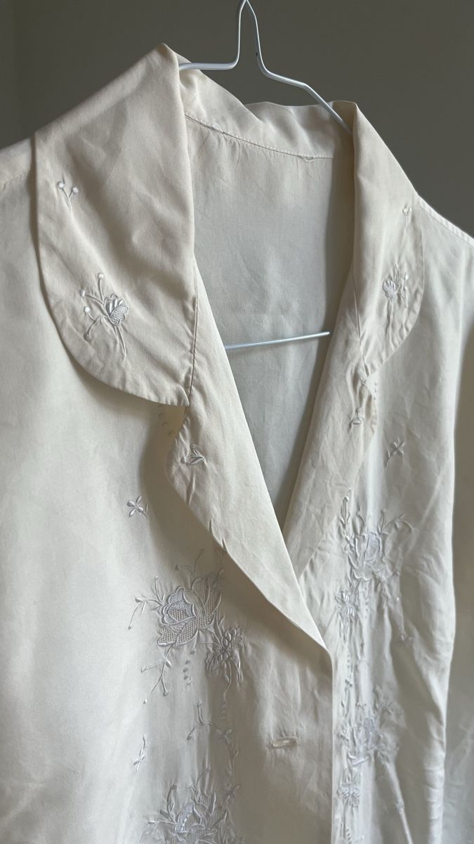 Blusen: Camicetta di seta beige ricamata manica corta  – Neu (gemäss Beschreibung) aus Lugano von yul_fhg2 6
