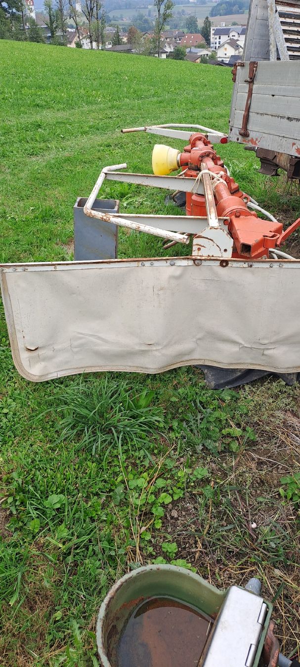 Kuhn Raccolta foraggio grezzo: Kuhn Flex Kreiselschwader – Difettoso da Neuenkirch venduto da domsalat7