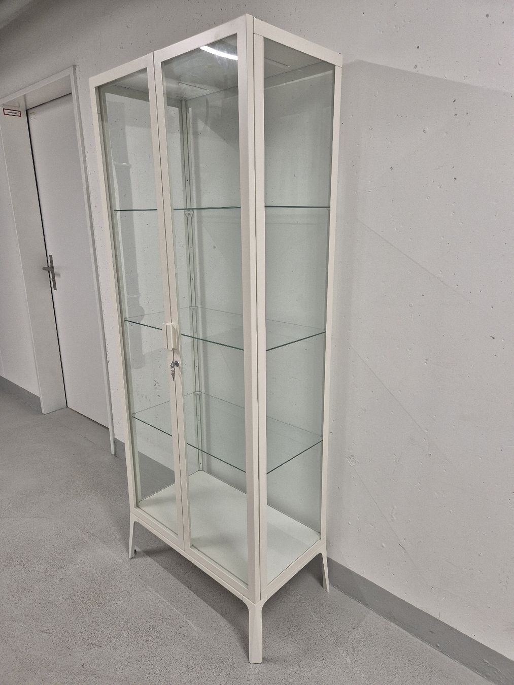 Ikea Vitrinen: Ikea - Milsbo Glasvitrine Weiss – Gebraucht aus Rain von Alessandro1991 2