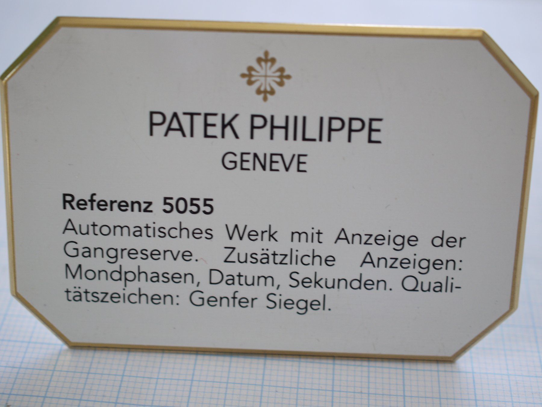 Vetrine: Patek Philippe Ref. 5055 Display 7.4 x 4.8 cm – Usato da Gross venduto da Retro20 4