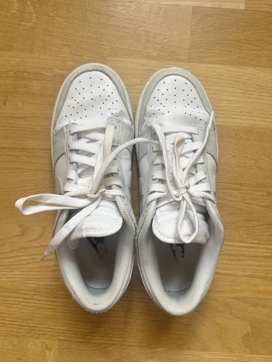 Nike Scarpe da donna: Nike Dunk Low weiss/grau Grösse 39 – Usato da Zürich venduto da kay_gd22