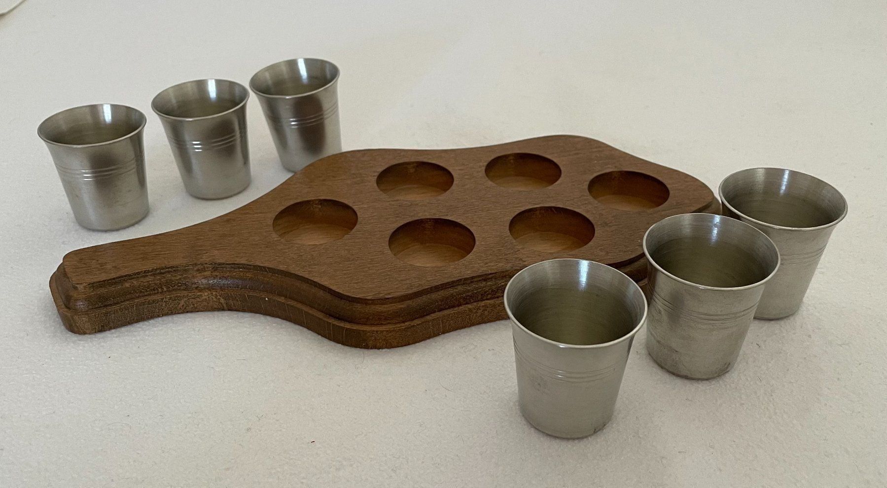 Set di piatti: Servierbrett mit Schnappsbecher Zinn 95% – Usato da Thal venduto da Shiivaya 1