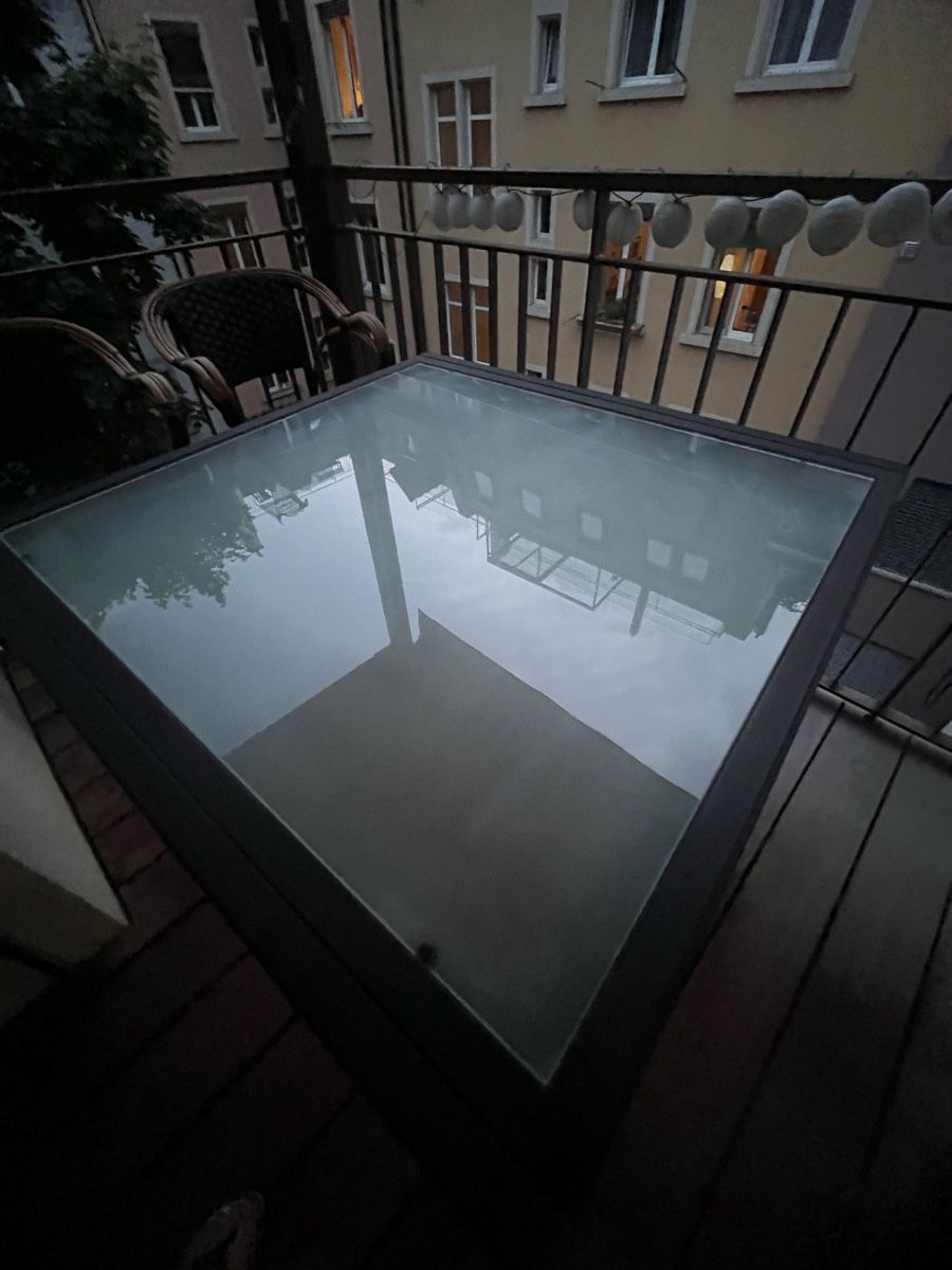 Tavoli: Extendable Outdoor Glass Table – Usato da Zürich venduto da mar_5pjr
