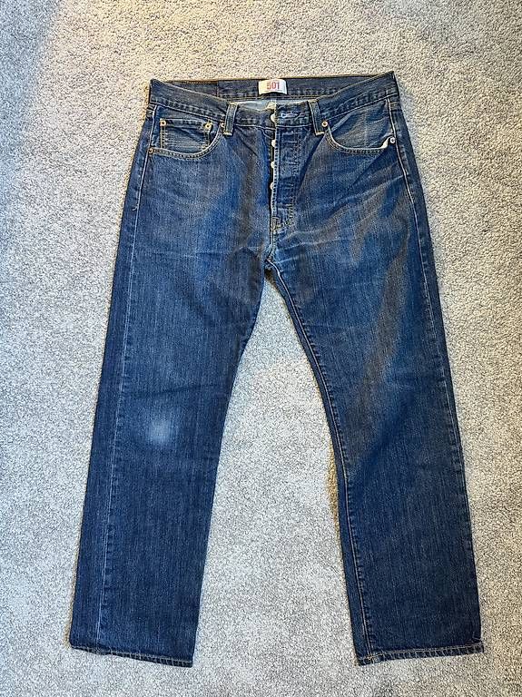 Jeans: 501 LEVI'S JEANS | Size: W34 L30 – Usato da St. Gallen venduto da Apparee_store