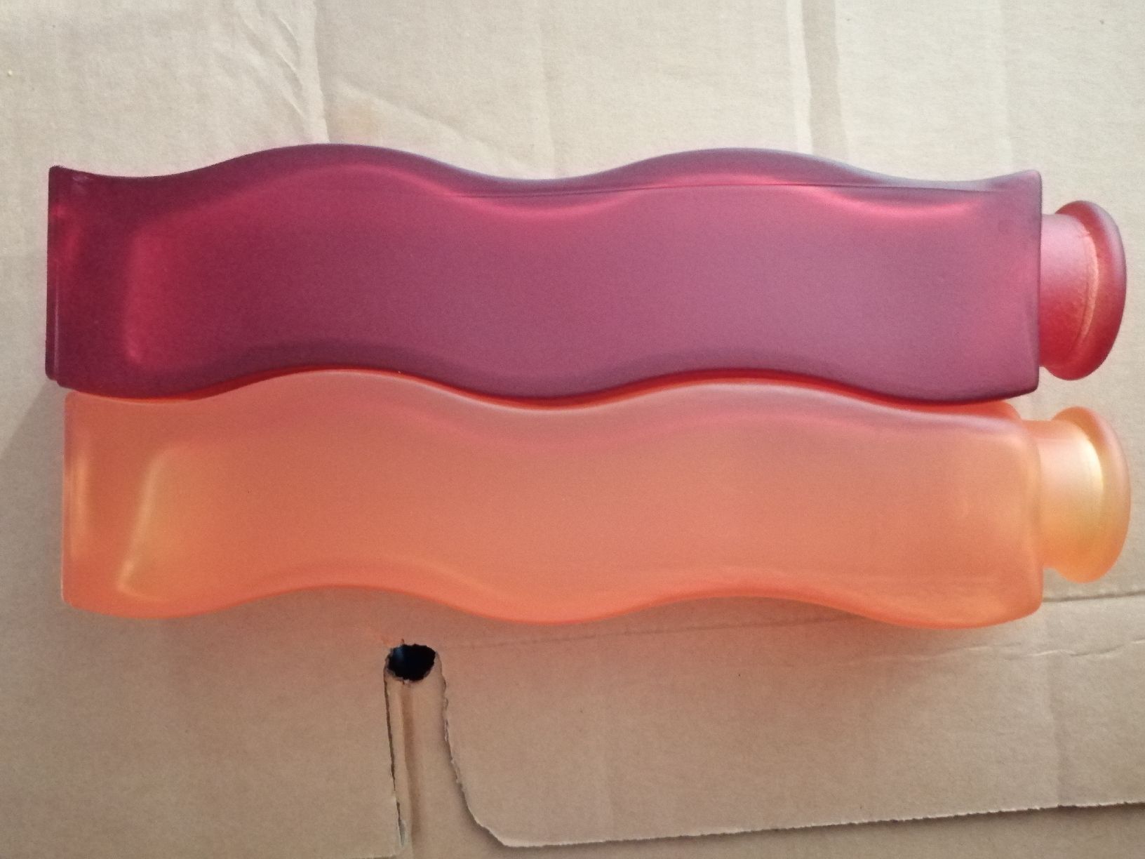 Ikea Vasi & Recipienti: zwei Ikea Vasen rot und orange – Usato da Windisch venduto da mer_6cjk 1