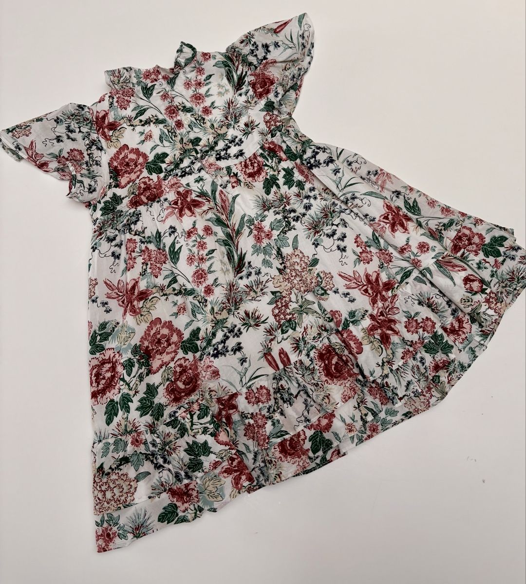Lotti & Set di vestiti: Sommerkleider 3er-Set, in 104 – Usato da Silvaplana venduto da nad_9l9w 4