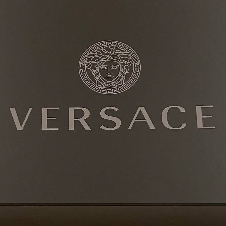 Sonstiges für Haushalt & Wohnen: Original Versace Karton Schachtel mit Klappdeckel – Gebraucht aus Zürich von quiniento
