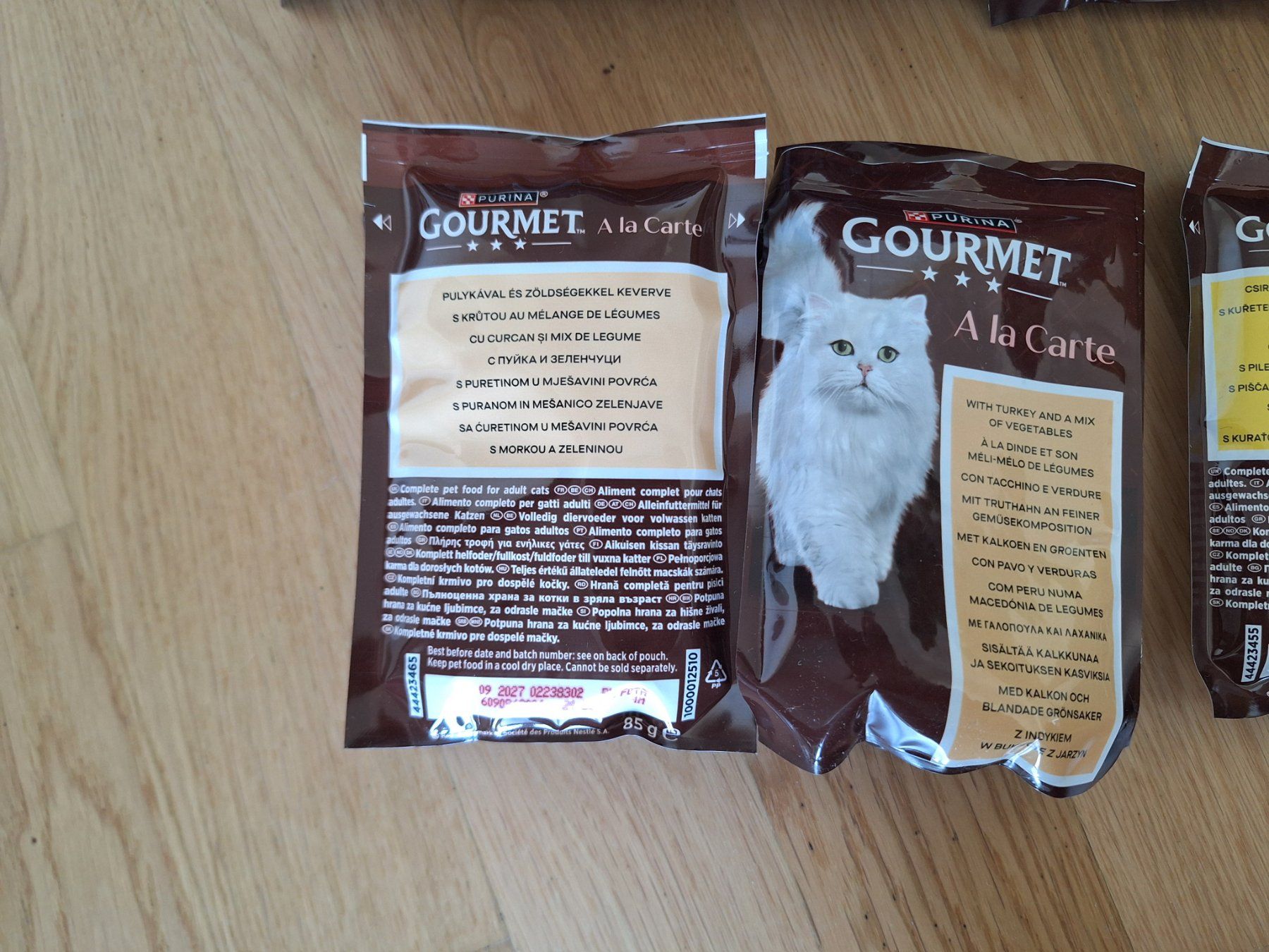 Futter: Katzenfutter verschiedene Sorten – Neu und originalverpackt aus Zürich von luk_pvx2 5