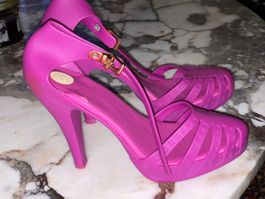 COLLECTOR’S VIVIENNE WESTWOOD X MELISSA EXCLUSIVE SANDALS
