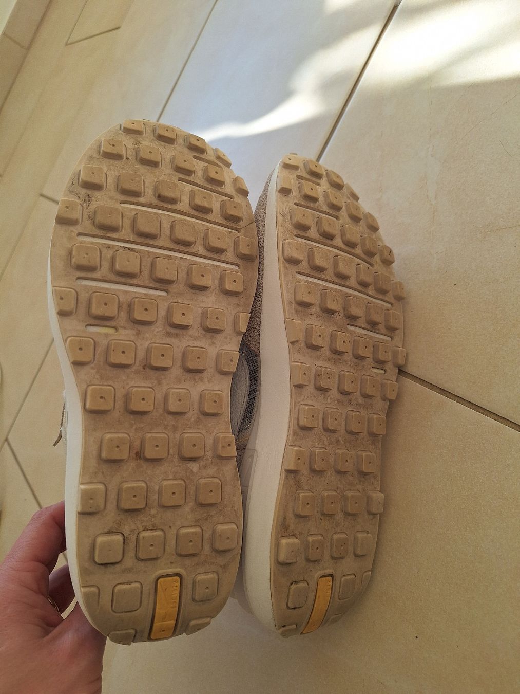 Nike Damenschuhe: Nike Sneakers 37.5 – Gebraucht aus Zürich von ser_r2vf 1