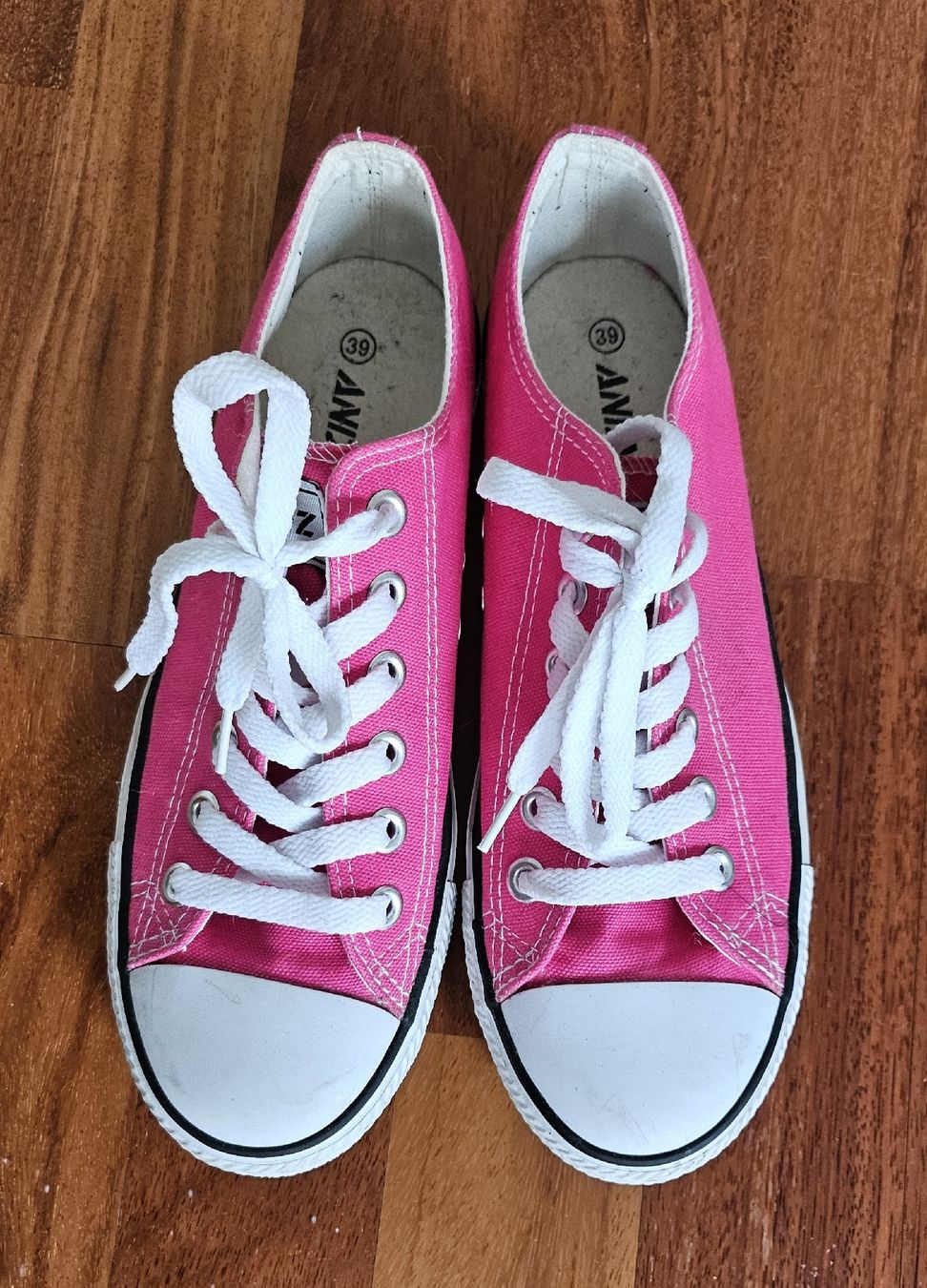 Scarpe da donna: Pinkfarbene Chucks Gr. 39, Frühlingsschuhe – Usato da Altendorf venduto da Goldi1