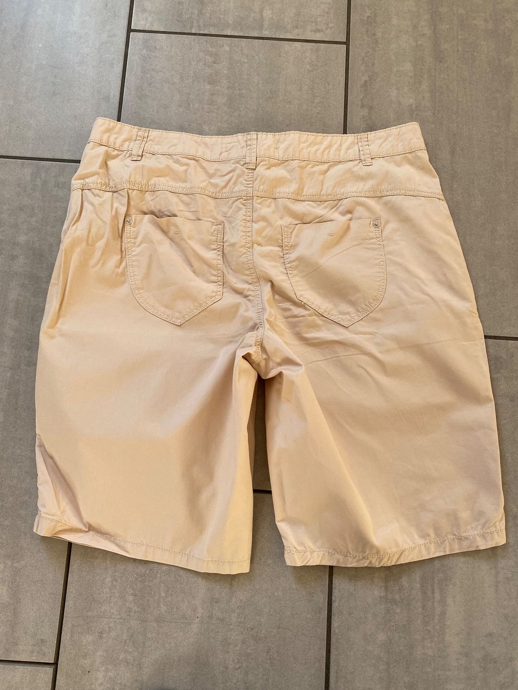 Pantaloni: Street one Shorts 40 – Usato da Bleienbach venduto da Dbeno 1