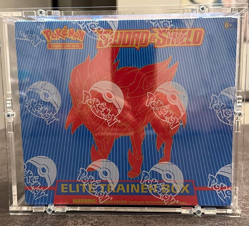 Pokémon Carte collezionabili: Sword & Shield Elite Trainer Box (Zamazenta) – Nuovo e nell'imballaggio originale da Penthaz venduto da Loupuce