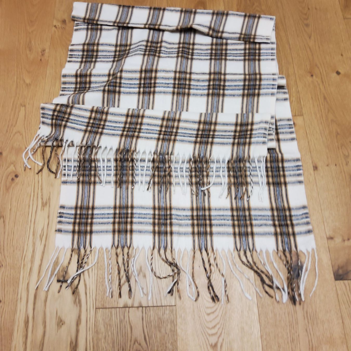 Esprit Lotti di vestiti: Kleiderpacket: Hosen, Schals – Usato da Naters venduto da 3904Naters 9