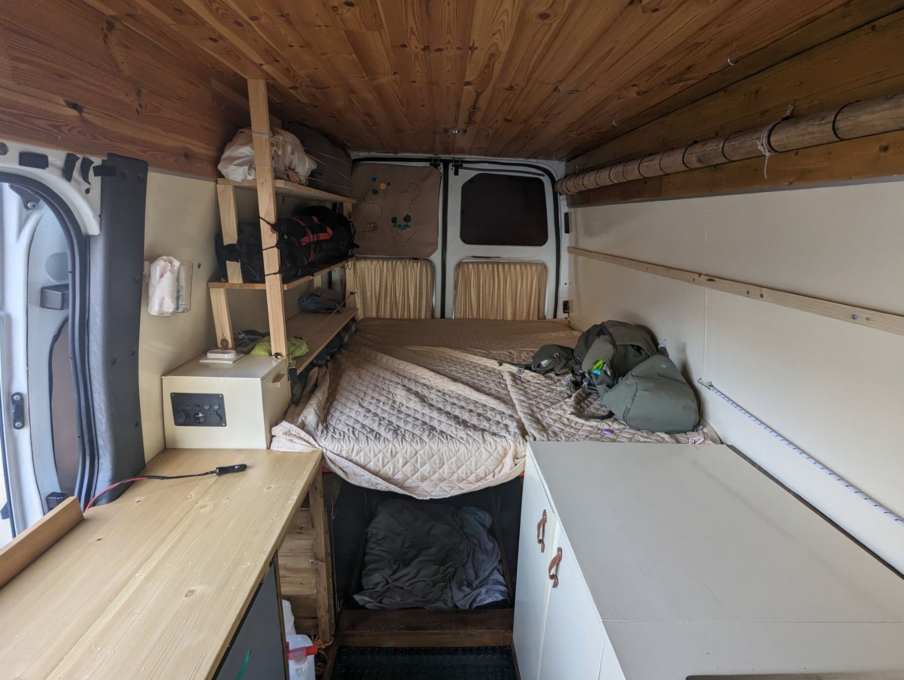 Ford Veicoli da campeggio: Camper van Ford Transit 2.2 Diesel 2012 – Usato da Zermatt venduto da rob_6wqx 6
