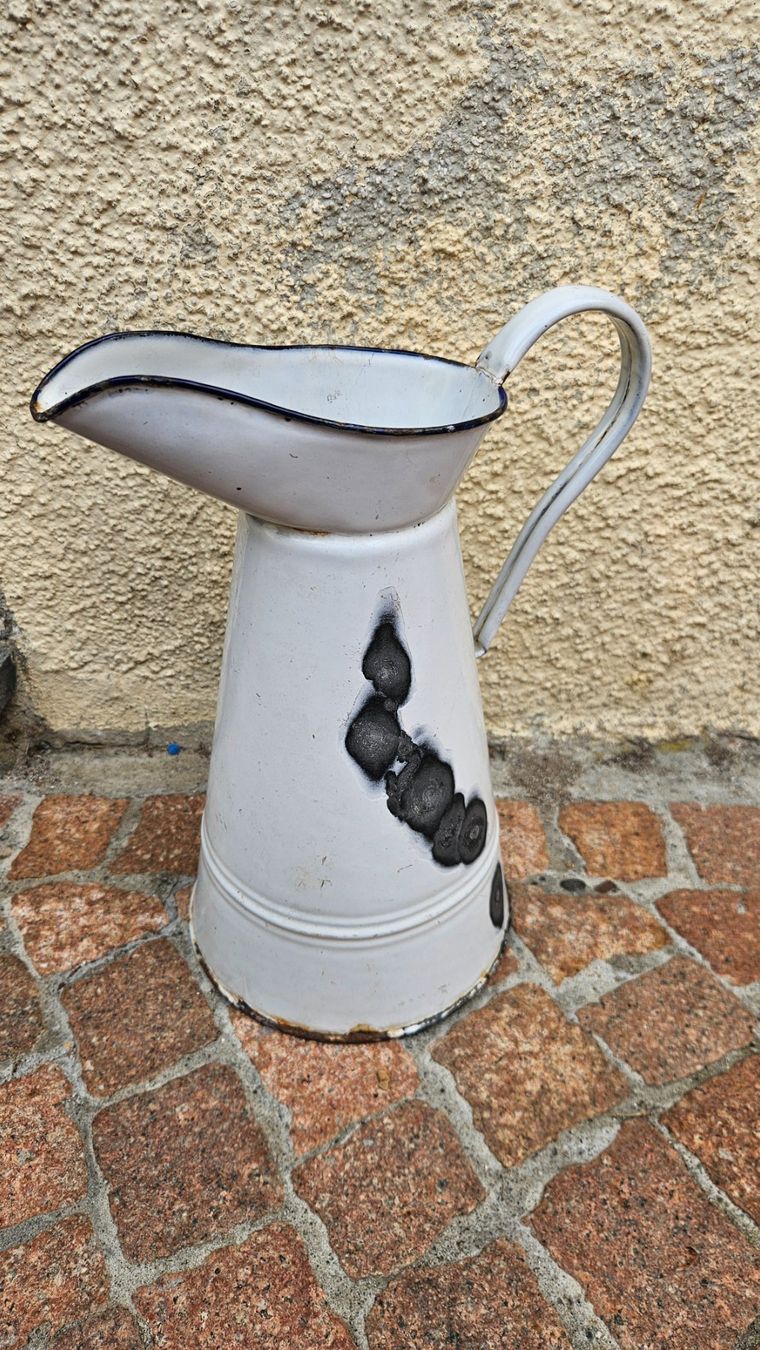 Karaffen: Grande caraffa di metallo smaltato – Gebraucht aus Melano von H-Sara