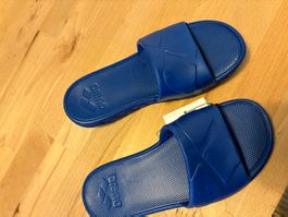 Arena Badeschuhe, Neu, ungetragen, Gr. 34-35, blau