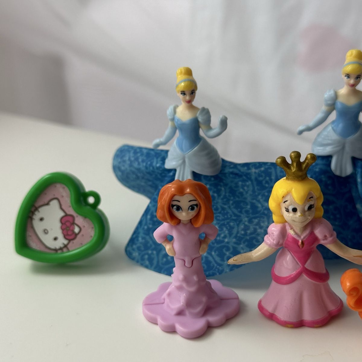 Disney Giocattoli: Vintage Kinder Surprise Figures Set – Usato da Givisiez venduto da dor_xb9k 2