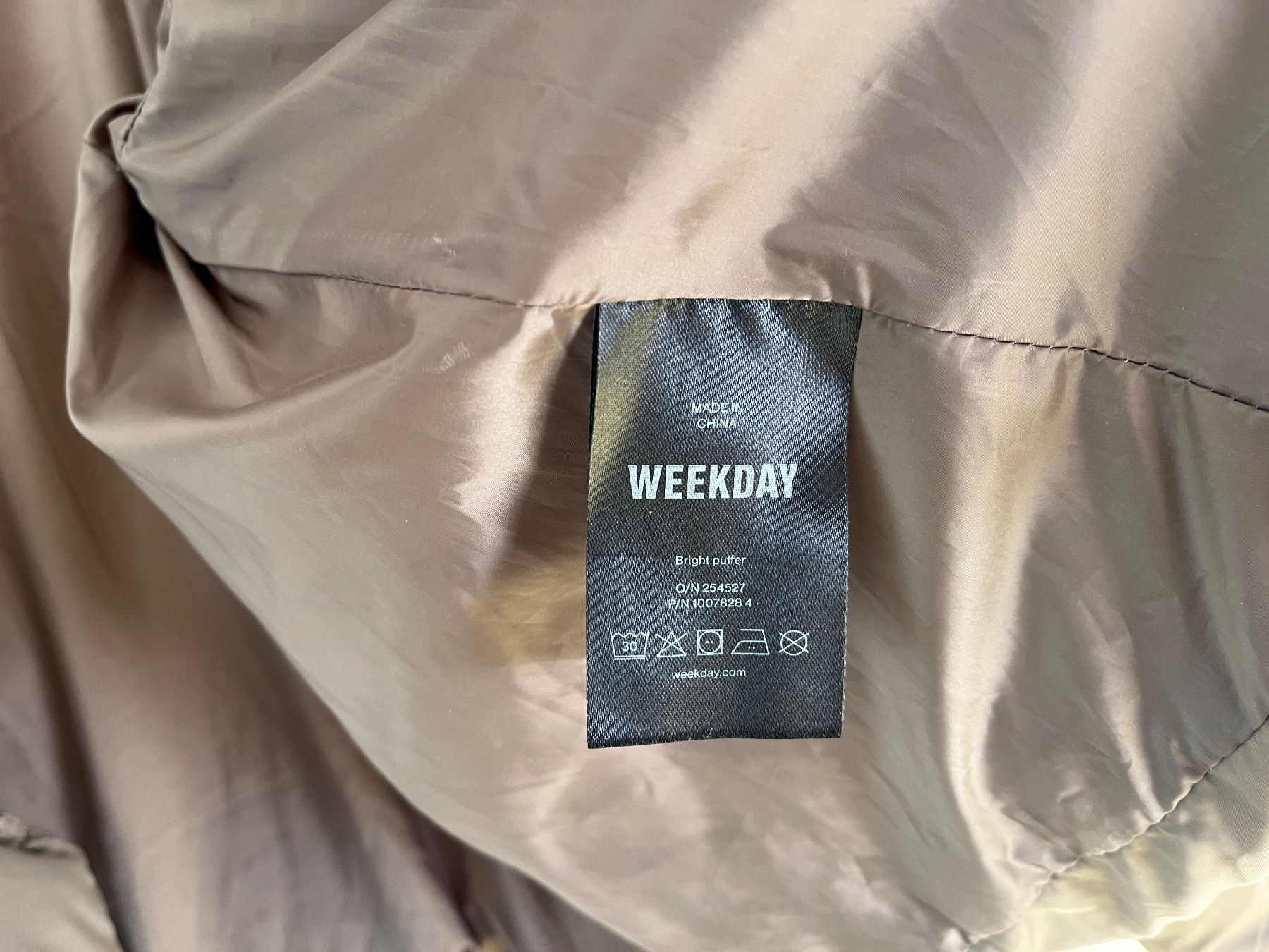 Weekday Giacche: Weekday Bright Puffer Jacke taupe Gr. L – Usato da Zürich venduto da bretxo 6