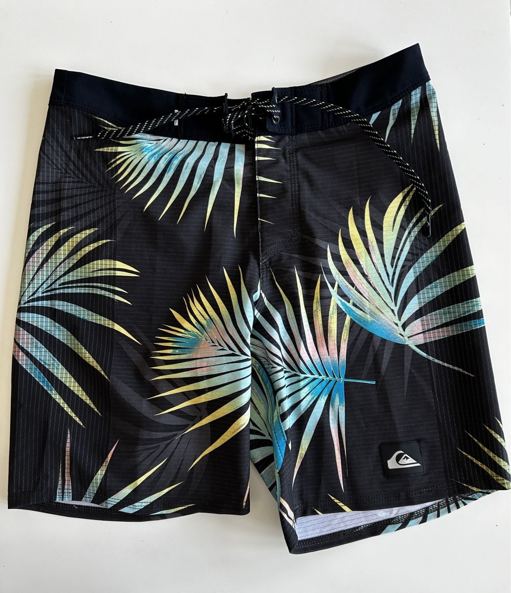 Quiksilver Costumi da bagno: Neu Quicksilver Badehose – Nuovo (secondo la descrizione) da Madetswil venduto da MTR1618