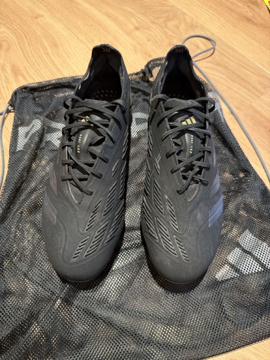 Adidas Herrenschuhe: Chaussure de foot – Neu (gemäss Beschreibung) aus Grandson von fle_vb7f