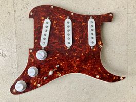 Pickguard mit Dimarzio Area 58/67/61 Pickups