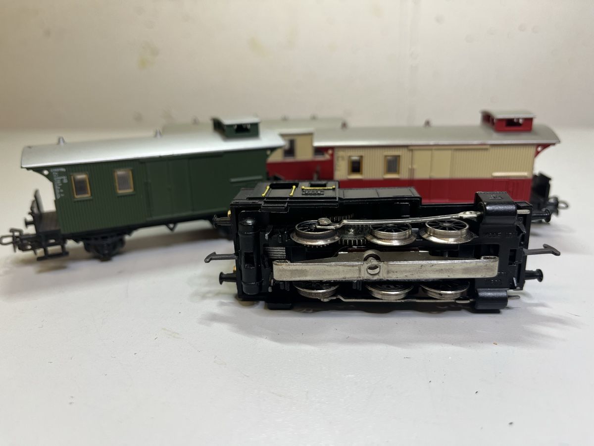 Märklin Modellini di ferrovie: Märklin Dampflok mit 3Wagen  – Usato da Adlikon venduto da Tonda01 4
