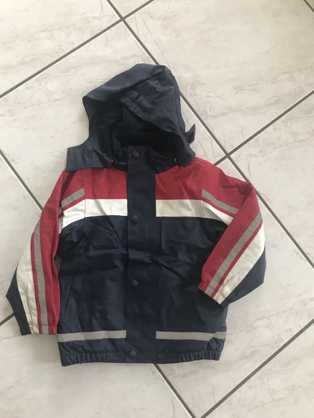 Giacche & Cappotti: Regenjacke Grösse 98-104 – Usato da St.Pantaleon venduto da frodobi