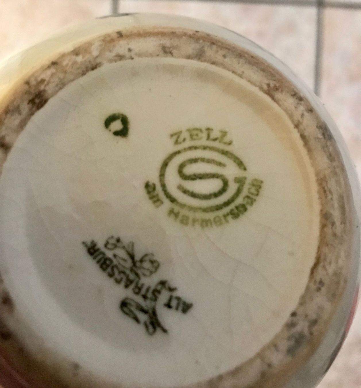 Vasen & Gefässe: VASE ALT STRASSBURG – Gebraucht aus Losone von courrier 2