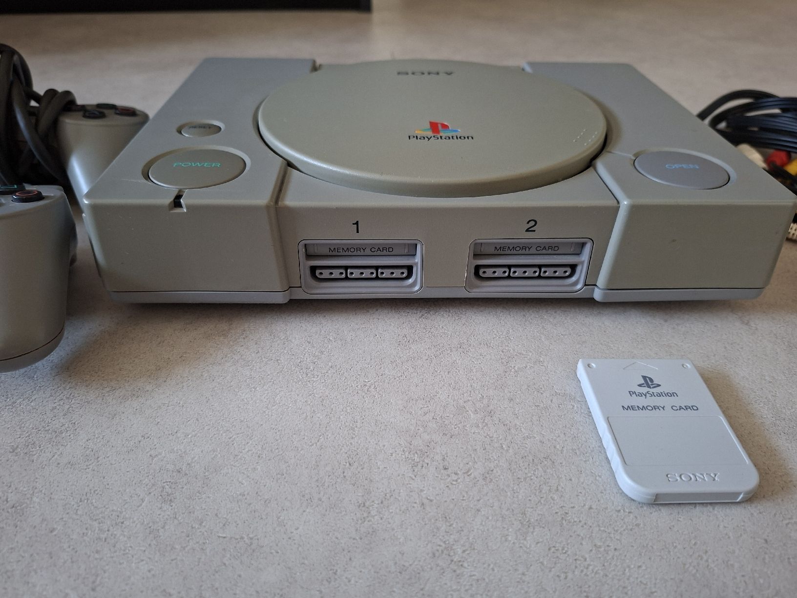 Sony Konsolen: Playstation 1 Konsole mit Controllern – Gebraucht aus Schafisheim von piiep_17 1