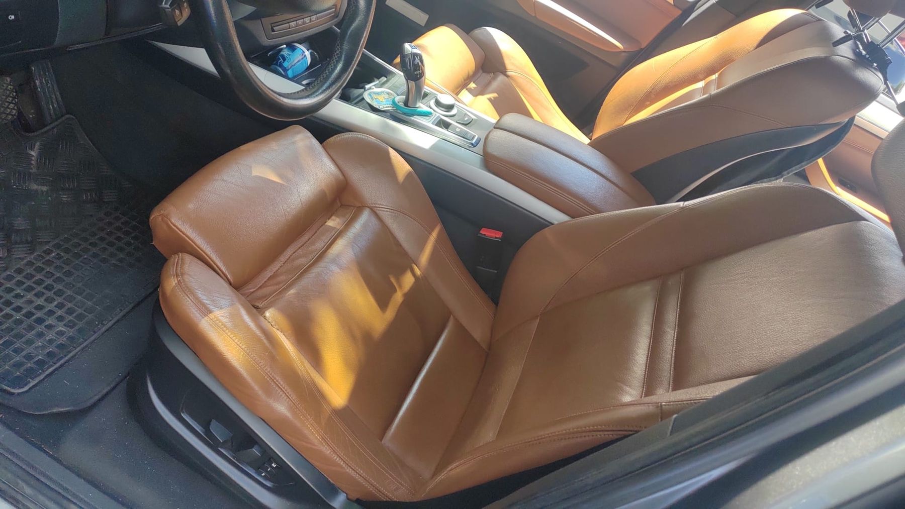 BMW Automobili: BMW X5 3.0d, top Zustand, Leder – Usato da Baar venduto da StoDeja 3