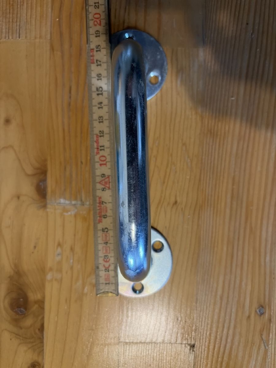 Eisenwaren: Griff Metall mit Flanschen 20cm neuwertig – Neu (gemäss Beschreibung) aus Hendschiken von mst_1979 1