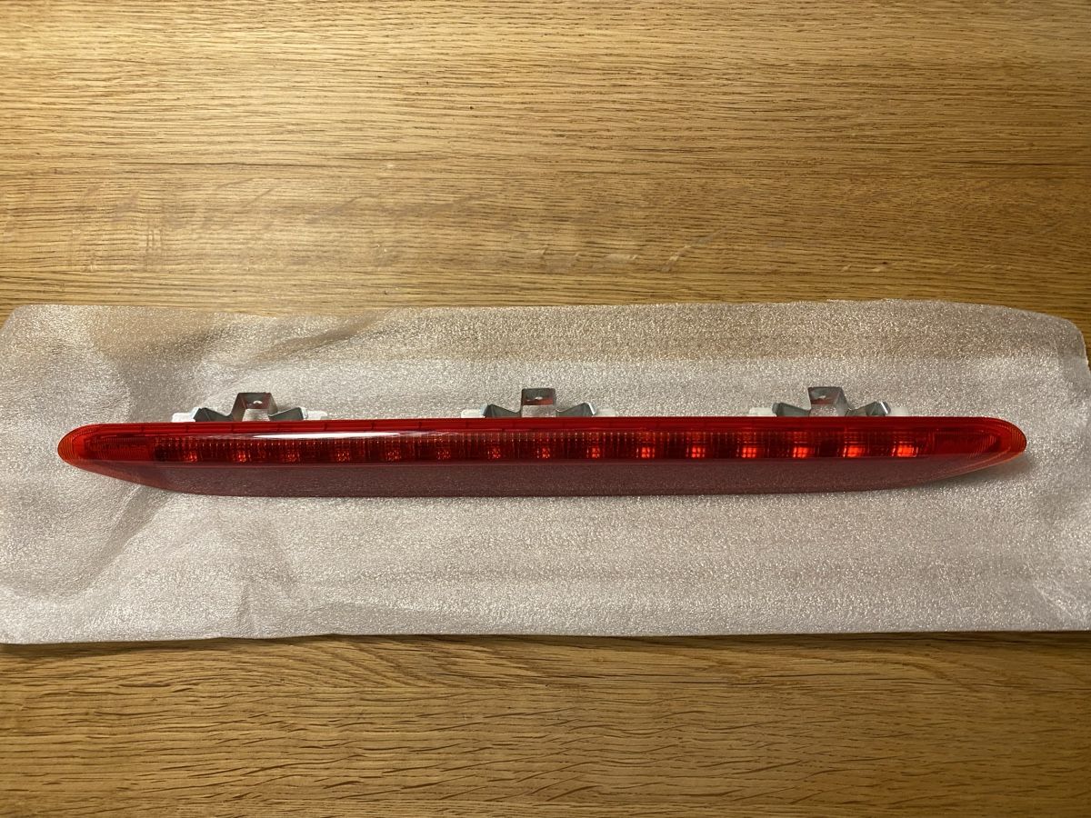 Volkswagen Alle Autoersatzteile: Original 3.Bremsleuchte VW Polo 9N – Neu und originalverpackt aus Beromünster von