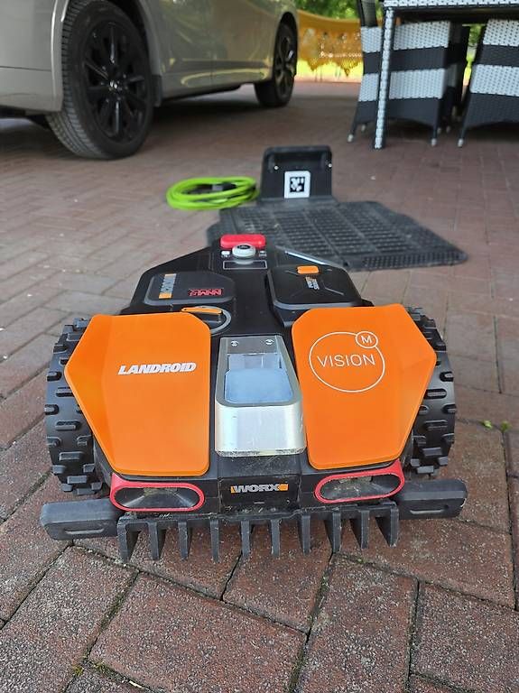 Worx Tagliaerba: Worx Landroid Vision WR206E Mähroboter – Usato da Gretzenbach venduto da Holzbalkenbett 4