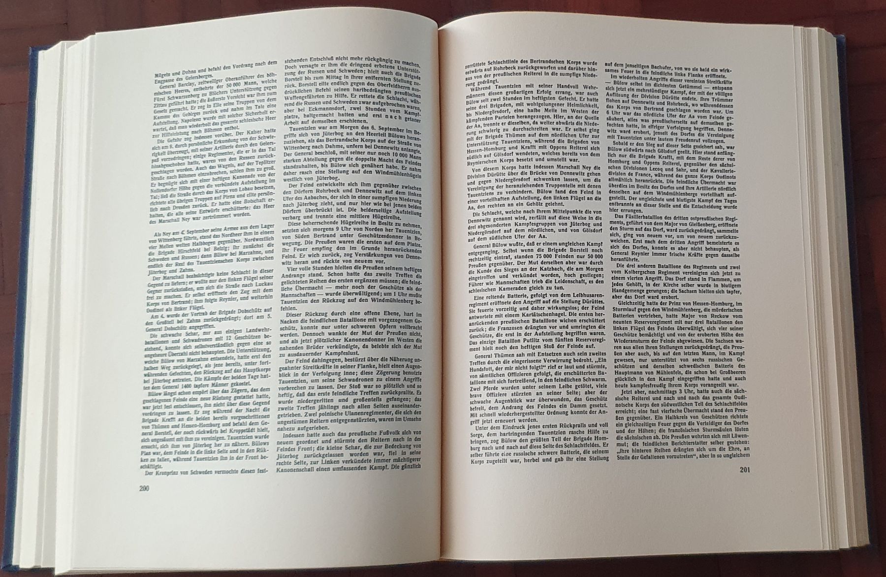 Libri: Buch - Ruhmeshalle unserer Alten Armee – Usato da Kreuzlingen venduto da Rschweiz1 5