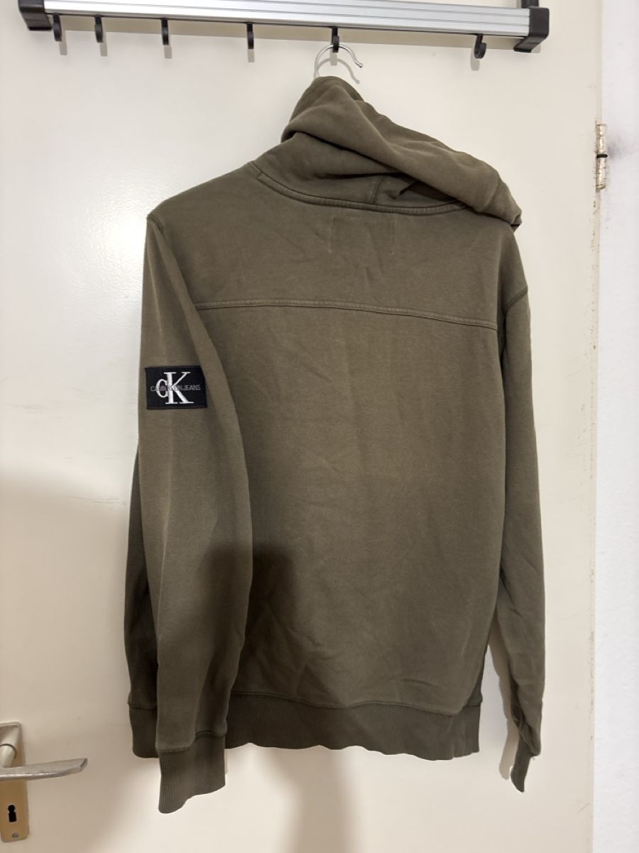 Calvin Klein Pullover & Sweatshirts: Calvin Klein Jeans Kapuzenpullover – Gebraucht aus Muttenz von s24_6nnd 1