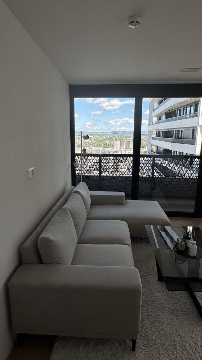 Sofas: Neuwertiges Ecksofa – stylisch & bequem – Gebraucht aus Dübendorf von mal_dn92 3