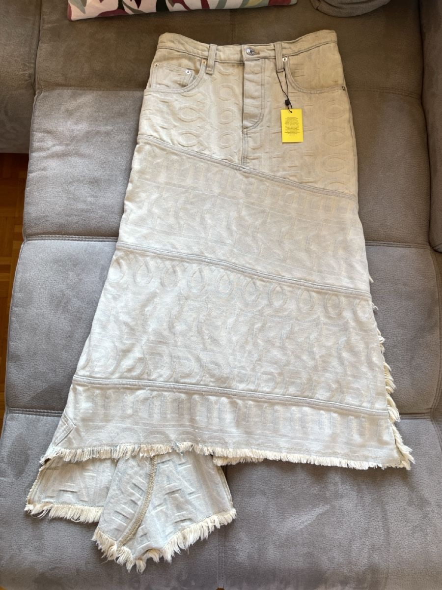 Marc Jacobs Gonne: NWT!! Marc Jacobs The Monogram Denim Skirt – Nuovo e nell'imballaggio originale da Spreitenbach venduto da Wa-C789 2